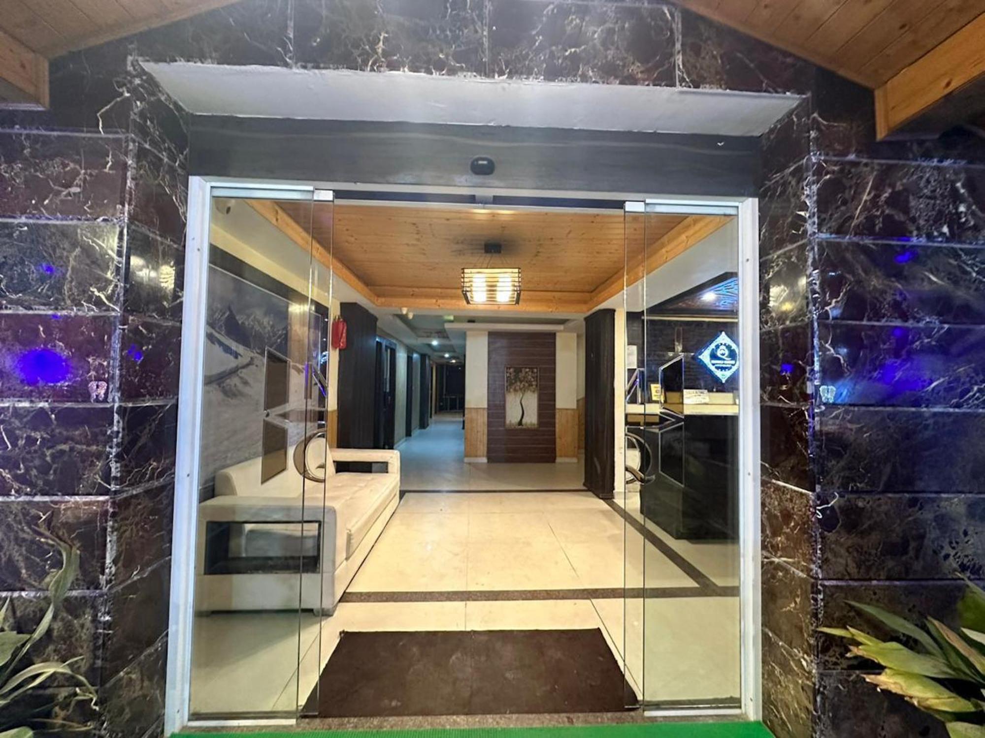 Hotel Manali Queen 外观 照片