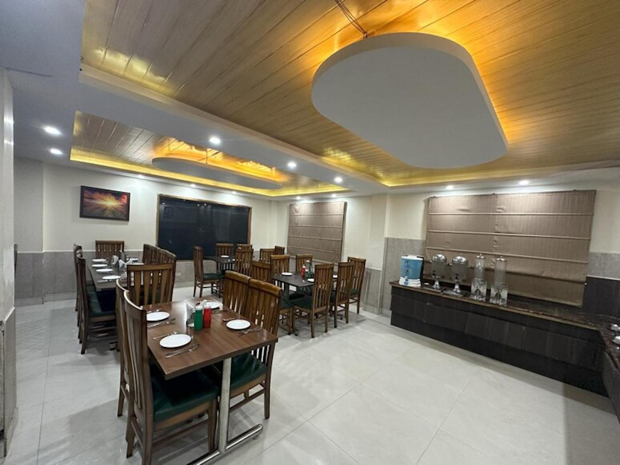 Hotel Manali Queen 外观 照片
